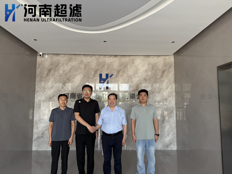 深化校企合作，共謀創(chuàng)新未來(lái)